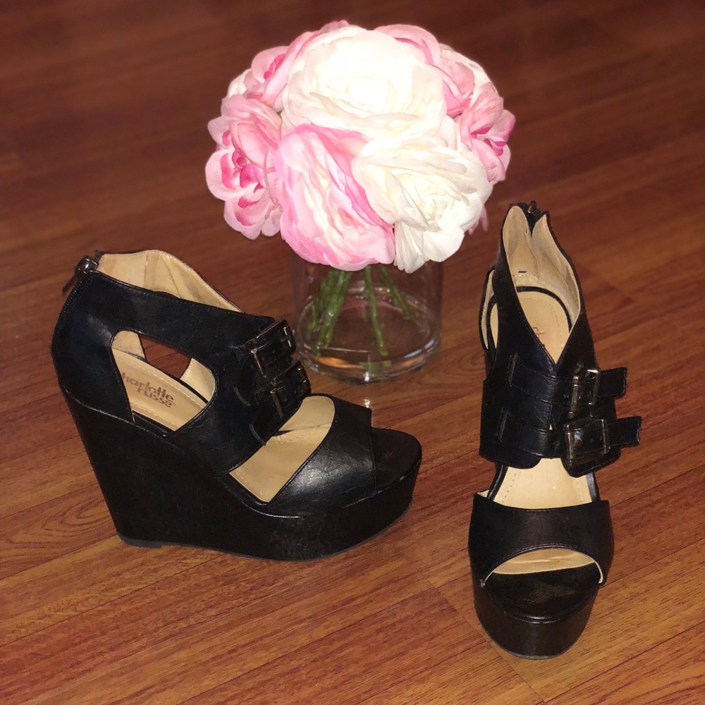 Wedge sandals.